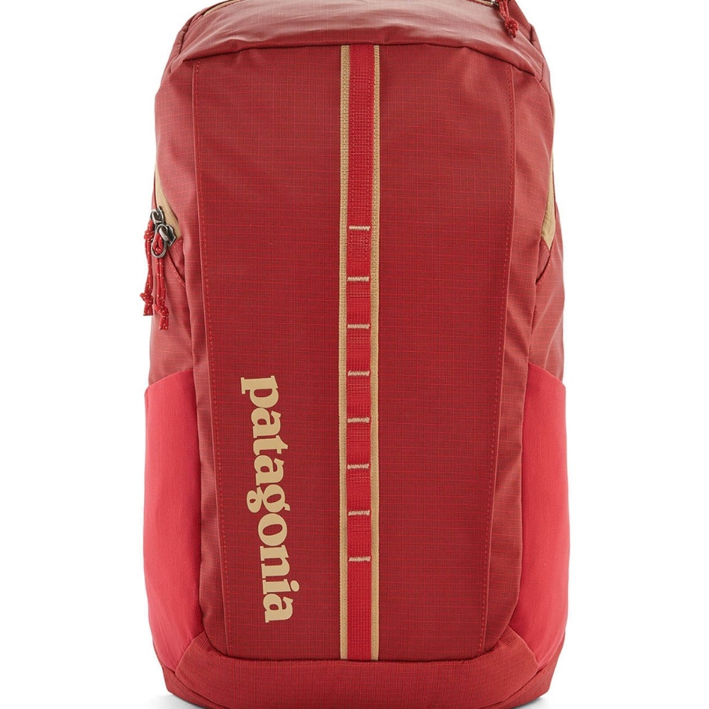 NWT Patagonia Black Hole Pack 25L Touring Red